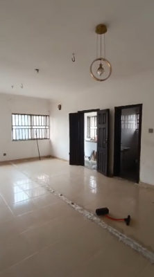 Clean and Spacious Studio Apartment, Alagutan, Mobil Road, Ilaje, Ajah, Lagos, Flat / Apartment for Rent