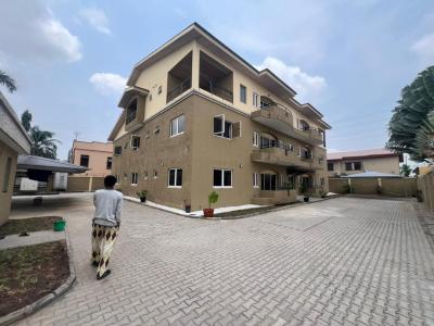 Fully Serviced Massive 3 Bedrooms Maisonette, Bq/ Laudry Room, Lekki Phase 1, Lekki Phase 1, Lekki, Lagos, House for Rent