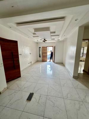 Spacious 1st Floor, Ilasan, Lekki, Lagos, Flat / Apartment for Rent