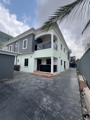 Newly Renovated 2 Bedroom Flat, Off Admiralty Way, Lekki Phase 1, Lekki, Lagos, Flat / Apartment for Rent