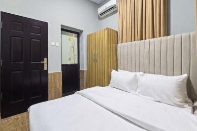 Unfurnished 2 Bedroom Flat with Pop and Rooms Ensuite, Allen, Ikeja, Lagos, Flat / Apartment for Rent