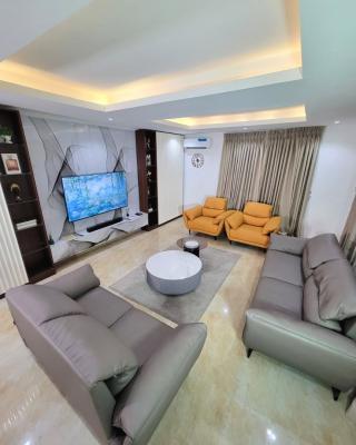 Nicely Furnished 3 Bedroom Apartment, Ikeja, Lagos, Flat / Apartment Short Let