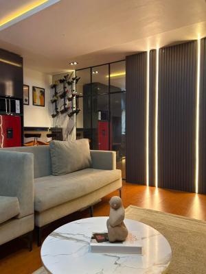 Luxury 1 Bedroom Apartment with Housekeeping and Wine Bar, Lekki, Lagos, Flat / Apartment Short Let