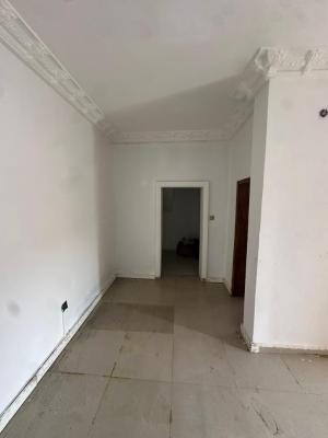 Luxurious 2 Bedroom Apartment with Excellent Facilities, Ologolo, Lekki, Lagos, Flat / Apartment for Rent