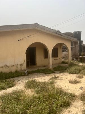 3 Bedroom Bungalow with a Unit of Room & Palour Self on 521sqm, Ashi Bodija, New Bodija, Ibadan, Oyo, Block of Flats for Sale