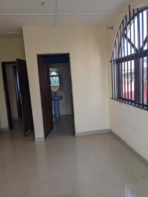 Rooms Upstairs in a Shared Apartment, Ajiran Road, Agungi, Agungi, Lekki, Lagos, Flat / Apartment for Rent
