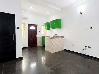 Newly Renovated 1 Bedroom Flat Ensuite with Air Conditioners