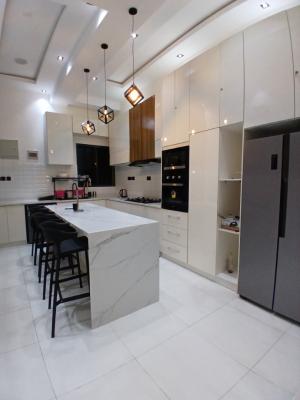 Tastefully Furnished and Fully Fitted and Serviced 2 Bedroom En-suite, Lekki Phase 1, Lekki, Lagos, Flat / Apartment for Rent