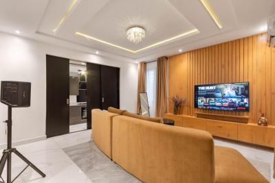 Luxury 2 Bedroom Apartment, Thomas Estate, Divine Homes, Ajah, Lagos, Flat / Apartment Short Let