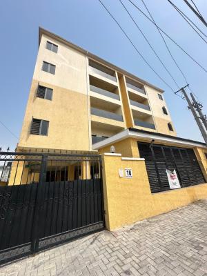 3 Bedroom Apartment, Lekki Phase 1, Lekki, Lagos, Flat / Apartment for Sale