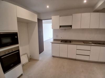 Premium Highrise and Serviced with 24/7 Power Supply 2 Bedroom En-suit, Lekki Phase 1, Lekki, Lagos, Flat / Apartment for Rent