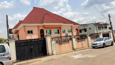 2 Units of 4 Bedroom Duplex, 2 &3 Bedroom Flat on 1104sqm, Ilaro Street, Old Bodija, Ibadan, Oyo, Block of Flats for Sale
