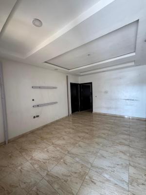 Well-maintained 2 Bedroom Apartment, Lekki Phase 1, Lekki Phase 1, Lekki, Lagos, Flat / Apartment for Rent
