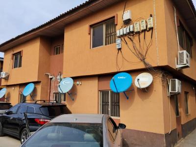 Well-built 8nos 2br Flats on a 670sqm Plot, Omuaran Street, Egbeda, Alimosho, Lagos, Block of Flats for Sale