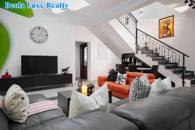 Urgent Distress:  Exquisitely Finished 4-bedroom Terrace House, Meadow Hall Way, Ikate, Lekki, Lagos, Terraced Duplex for Sale