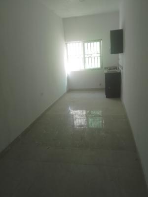 2 Bedroom Apartment Upstairs, Agungi, Lekki, Lagos, Flat / Apartment for Rent