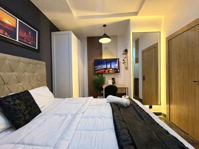 Beach Feel Studio Apartment with Swimming Pool and Ps5 (on ), Ikate Elegushi, Lekki, Lagos, Flat / Apartment Short Let