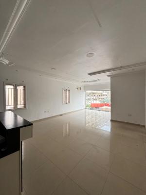 Shop Space Facing The Road, Lekki Phase 1, Lekki, Lagos, Plaza / Complex / Mall for Rent