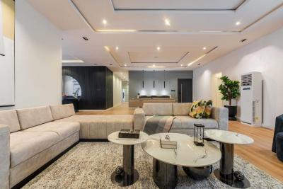 -a Brand New Luxury 3bedroom with Gym, Balconies, Bathrobes, Washing M, Lekki Phase 1, Lekki, Lagos, Flat / Apartment Short Let