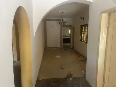 Spacious 3 Bedroom Apartment with Bq, Lekki Phase 1, Lekki, Lagos, Flat / Apartment for Rent