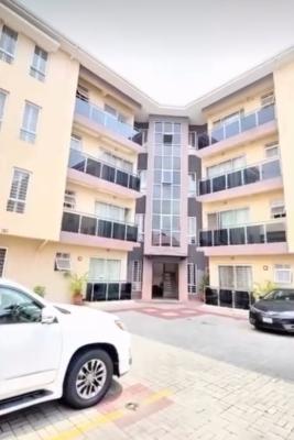 Serviced 3 Bedroom En-suite Flat with an Enclosed Fitted Kitchen/pantr, Lekki Phase 1, Lekki, Lagos, Flat / Apartment for Rent