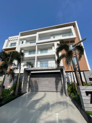 Extremely Spacious 2 Bedroom Maisonette, Off Admiralty Way, Lekki Phase 1, Lekki, Lagos, Block of Flats for Sale