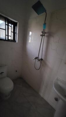 Spacious Three(3) Bedrooms Apartment Up, with Wide Balcony., Cluster 1, River Park Estate Airport Road Abuja, Lugbe District, Abuja, Flat / Apartment for Rent