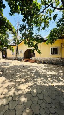 Prime, Redevelopment Residential Property, Off Aminu Kano Crescent, Wuse 2, Abuja, Office Space for Sale