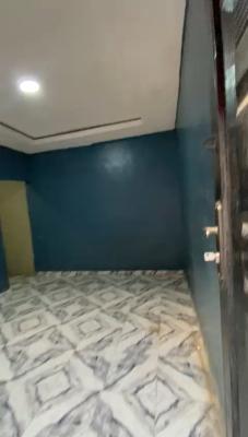 a Well-maintained Room Self-contained, Bakare Dawodu (by Deeper Life Hq), Gbagada, Gbagada, Lagos, Self Contain (single Rooms) for Rent