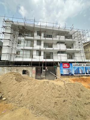 Outstanding Luxury Spacious 2 Bedroom Apartment with Elevator & Pool, Lekki Phase 1, Lekki, Lagos, Flat / Apartment for Sale