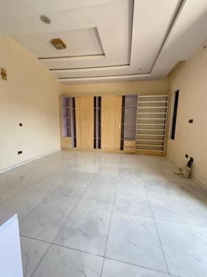 Spacious Master Bedroom in a Shared Apartment, Ikota Gra Lekki Lagos, Ikota, Lekki, Lagos, Flat / Apartment for Rent