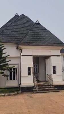 5 Bedroom Bungalow, Idokpa, Benin-auchi Road, Oredo, Edo, Detached Bungalow for Sale