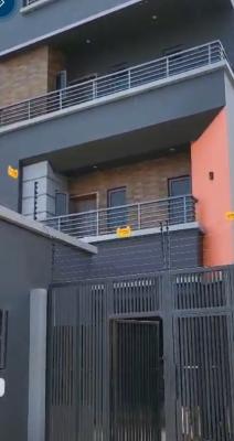 3 Bedrooms Flat (upstairs) All Ensuite + Guest Toilet, Anthony, Maryland, Lagos, Flat / Apartment for Rent