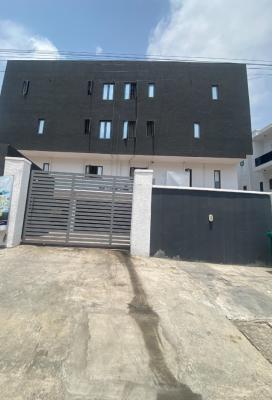 Spacious 3 Bedroom Apartment, Lekki Phase 1, Lekki, Lagos, Flat / Apartment for Rent