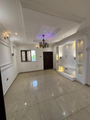 Luxury Spacious 3 Bedroom Flat Upstairs!!, Thomas Estate, Ajah, Lagos, Flat / Apartment for Rent