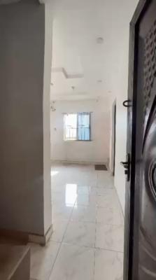 Well Maintained Executive Mini-flat, Off Pedro Road, Shomolu, Lagos, Mini Flat (room and Parlour) for Rent