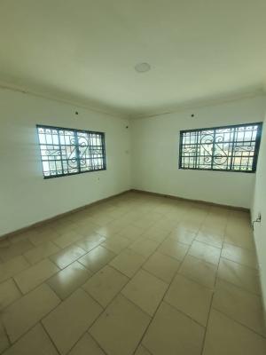 Spacious 2 Bedroom Upstairs with Balcony, Chevron, Lekki, Lagos, Flat / Apartment for Rent