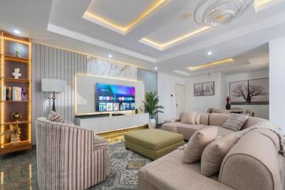 Cozy and Beautifully Furnished 3-bedroom Apartment Now Available for I, Lekki Phase 1, Lekki, Lagos, House Short Let