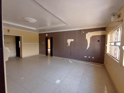 Spacious 3 Bedroom Flat on The Second Floor (office/ Residential), Wuse 2, Abuja, Flat / Apartment for Rent