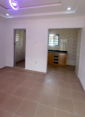 Well Maintained Room Selfcon at Ogombo { Video}, Ogombo, Ajah, Lagos, Self Contain (single Rooms) for Rent