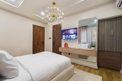 Cozy 2 Bedroom Apartment in a Gated Estate, Ikate, Lekki, Lagos, Flat / Apartment Short Let