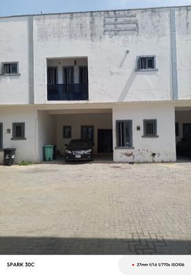 Spacious Single Room, Orchid Road, Lekki, Lagos, Flat / Apartment for Rent