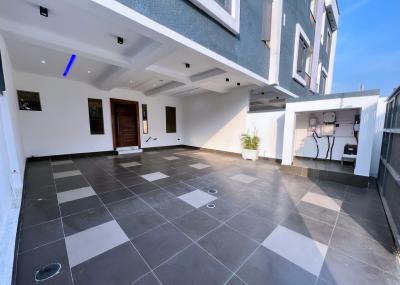 4-bedroom Self-contained Compound with Private Entrance - Equipped Wit, Lekki Phase 1, Lekki, Lagos, House for Sale