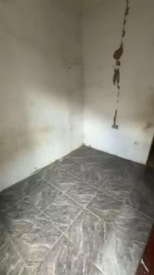 Neat Spacious Self Contained, Fadeyi, Onipanu, Shomolu, Lagos, Self Contain (single Rooms) for Rent