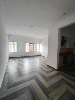 Well Maintained 2 Bedroom Apartment, Idado, Agungi, Lekki, Lagos, Flat / Apartment for Rent
