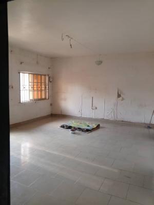 Lovely Standard and Executive 3bedroom, Yaba, Lagos, Flat / Apartment for Rent