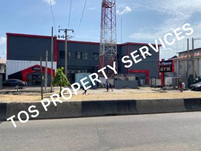 Massive Commercial Peoperty, on Herbert Macaulay Way, Yaba, Lagos, Alagomeji, Yaba, Lagos, Plaza / Complex / Mall for Sale