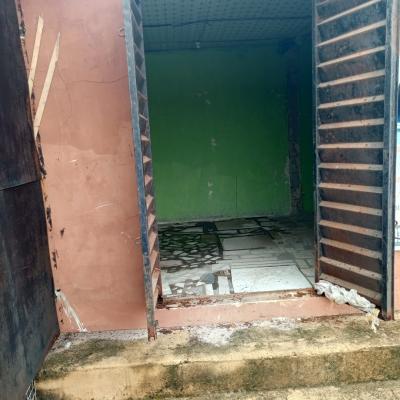 2 in 1 Shop Along The Road, Okun Ajah, Ogombo, Ajah, Lagos, Commercial Property for Rent