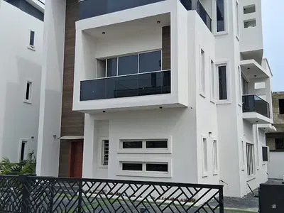 5 Bedroom with Swimming Pool Detached Duplex with Swimming Pool — Hampton Lake Estate, Chevron Alternative Road, Lekki Phase 2, Lekki, Lagos