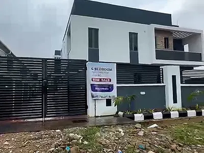 Newly Built Contemporary 4bedroom Detached with BQ